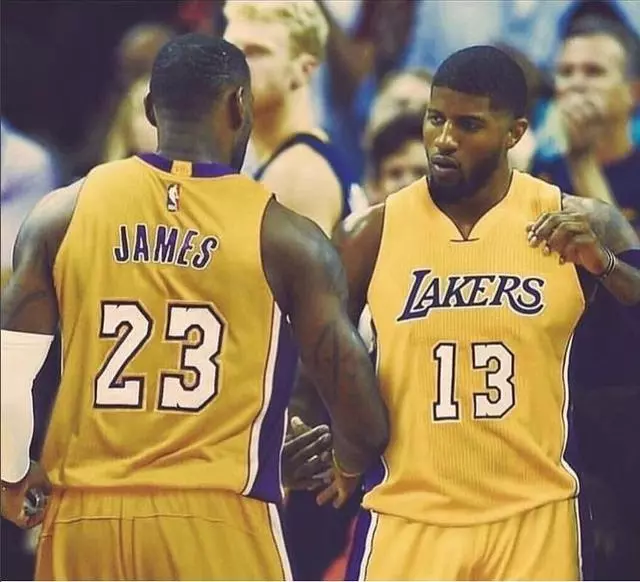 数据驱动的 数据驱动的